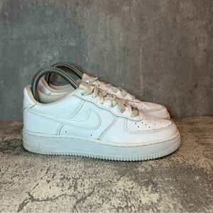Nike Air Force 1 Sneakers Womens sz 6 - white